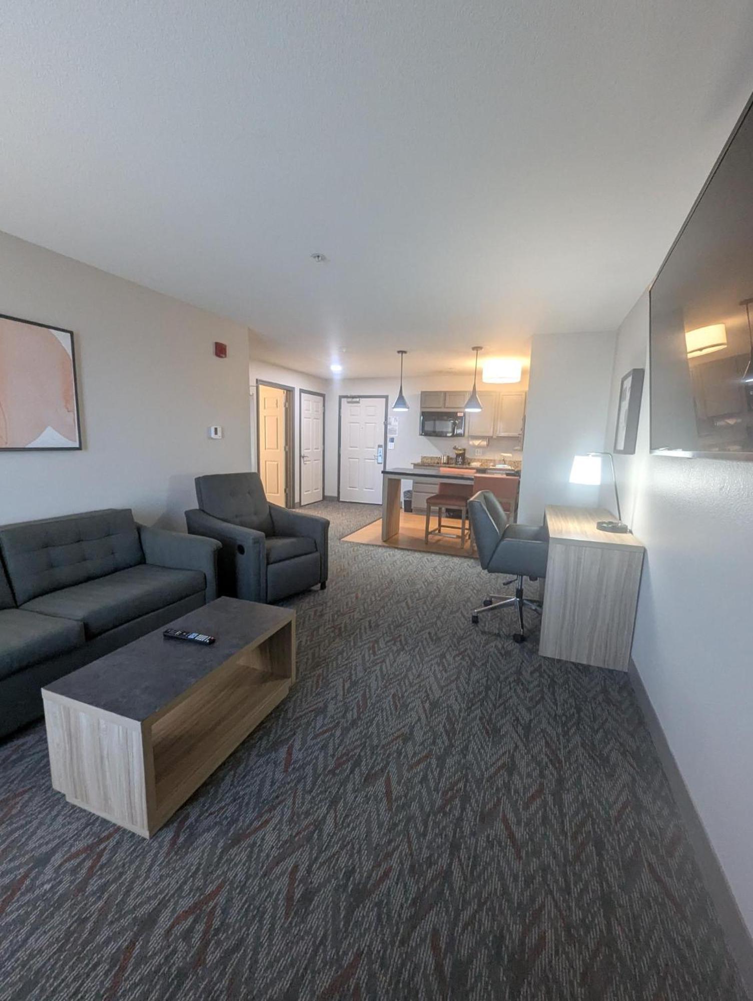 Candlewood Suites Loveland By Ihg Exterior photo